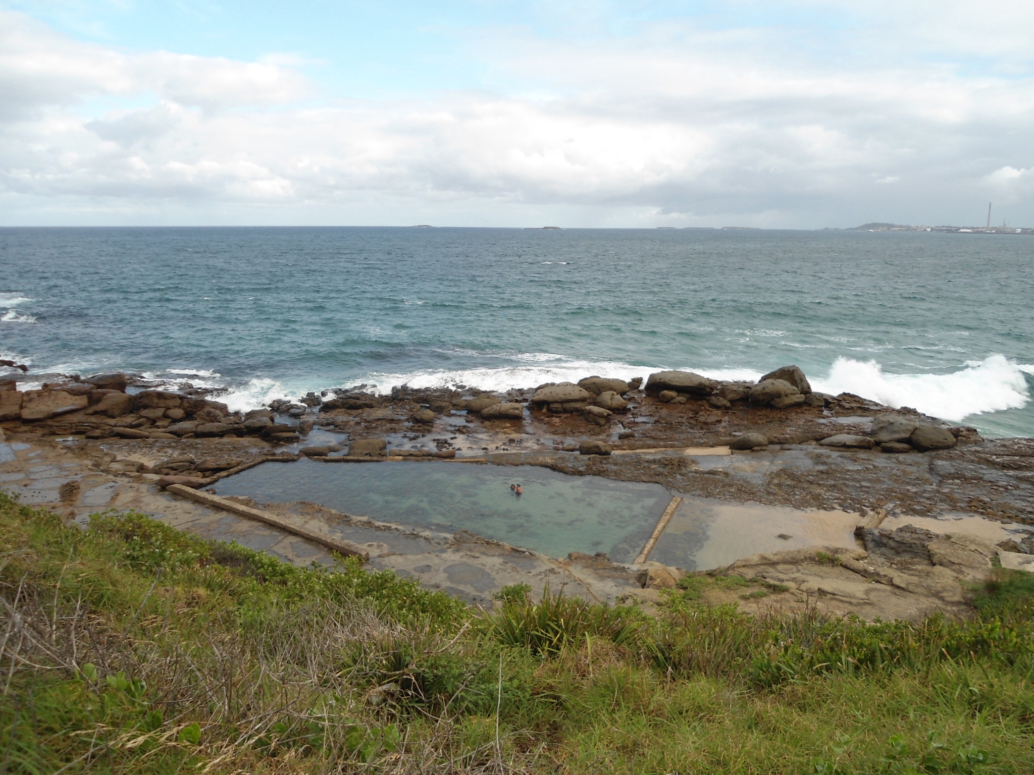 Pendant ce temps-là, Phi à Kiama