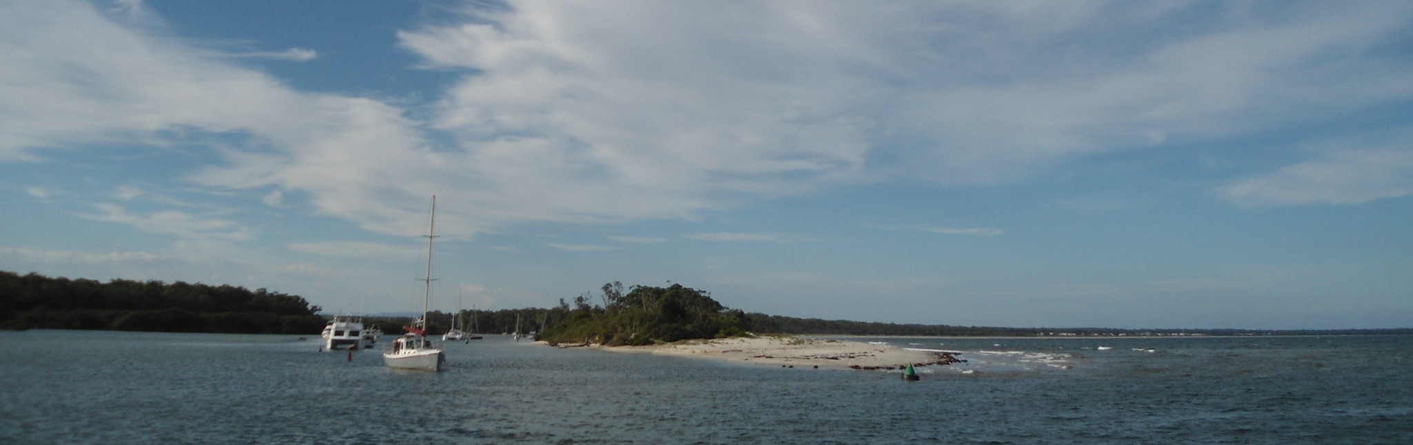 Pendant ce temps-là, Phi à Jervis Bay